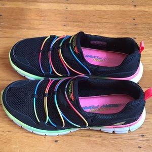 Skechers Memory Foam Slip-on Sneakers W7